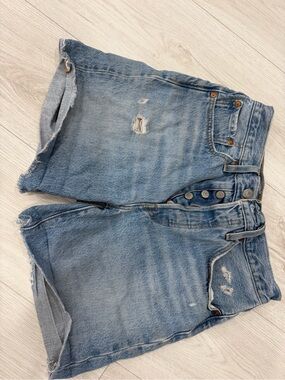 Levi's Light Blue Denim Waistband Detail